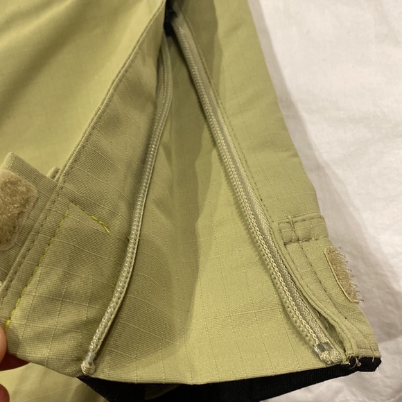 Obermeyer Kids, Brisk Pants, size 6/7 boys, color “sandstorm” - Picture 7 of 9